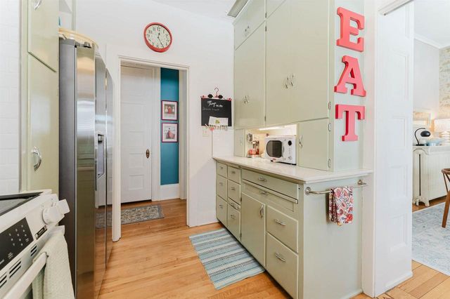 1016 WASHINGTON AVENUE, Oshkosh, WI 54901