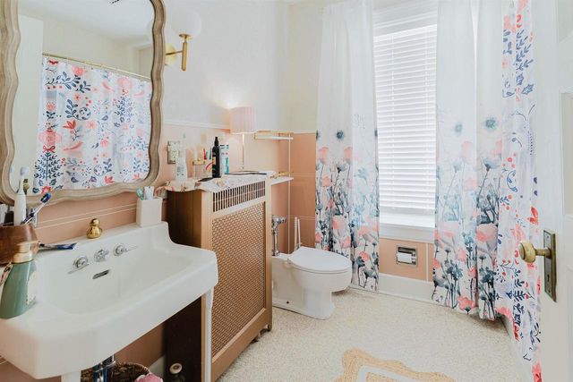 1016 WASHINGTON AVENUE, Oshkosh, WI 54901