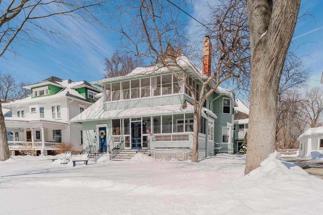 1016 WASHINGTON AVENUE, Oshkosh, WI 54901