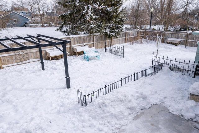 1016 WASHINGTON AVENUE, Oshkosh, WI 54901