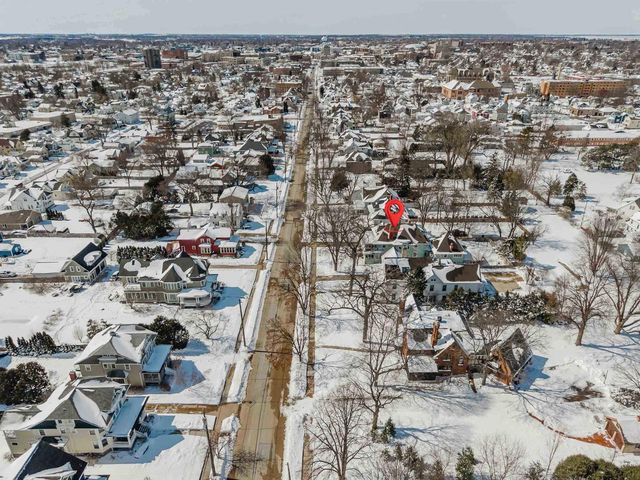 1016 WASHINGTON AVENUE, Oshkosh, WI 54901