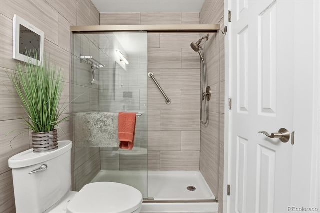 7900 E Dartmouth Avenue 60, Denver, CO 80231