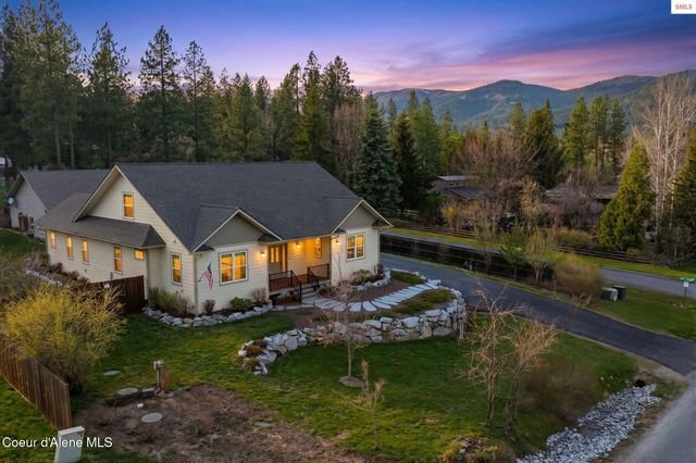 266 Syringa Heights RD, Sandpoint, ID 83864