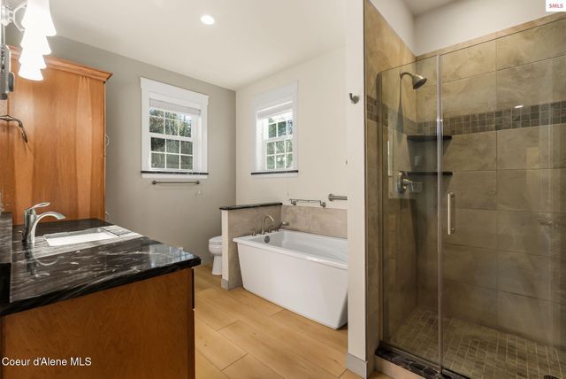 266 Syringa Heights RD, Sandpoint, ID 83864