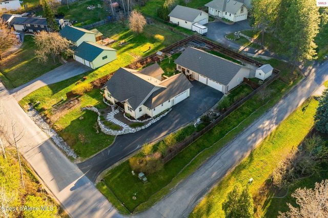 266 Syringa Heights RD, Sandpoint, ID 83864