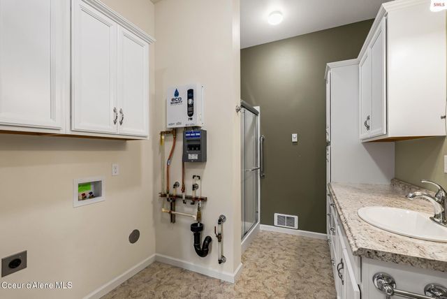 266 Syringa Heights RD, Sandpoint, ID 83864