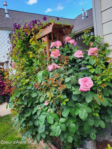 266 Syringa Heights RD, Sandpoint, ID 83864