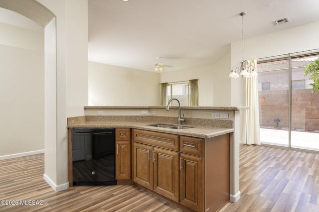 7444 E Calle Infinito, Tucson, AZ 85715