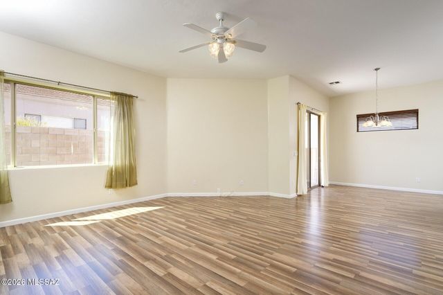 7444 E Calle Infinito, Tucson, AZ 85715