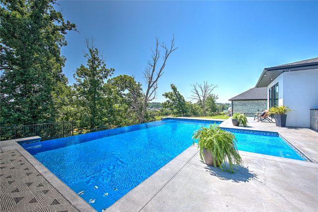 4205 S Watercrest Drive, Rogers, AR 72758
