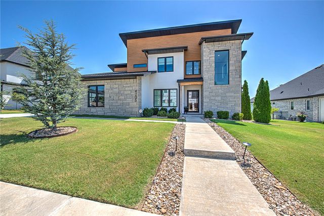 4205 S Watercrest Drive, Rogers, AR 72758