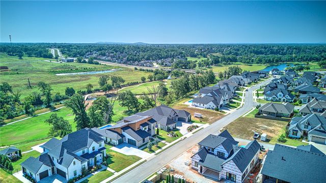 4205 S Watercrest Drive, Rogers, AR 72758