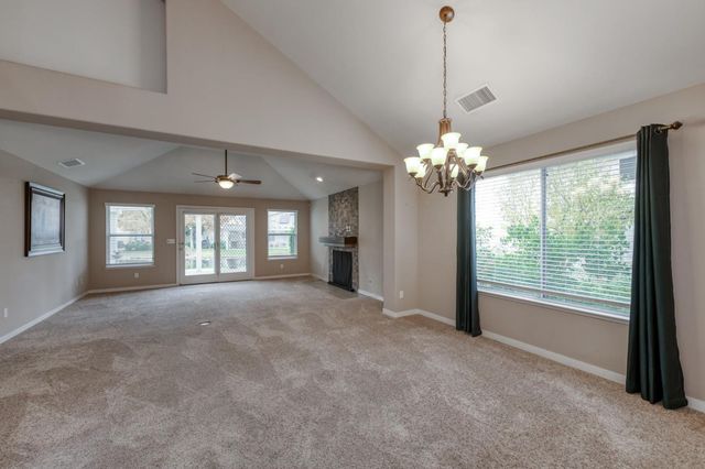 3014 W Brompton Lane, Fresno, CA 93711