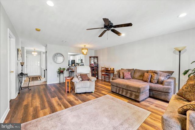 552 HEATHER LN, Upper Chichester, PA 19014