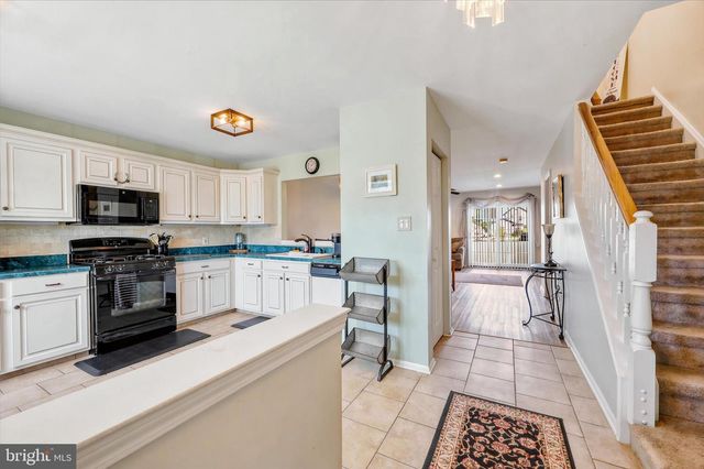 552 HEATHER LN, Upper Chichester, PA 19014