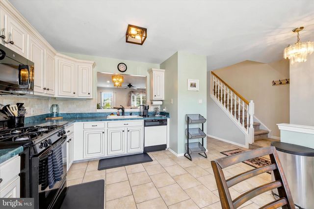 552 HEATHER LN, Upper Chichester, PA 19014
