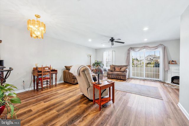 552 HEATHER LN, Upper Chichester, PA 19014