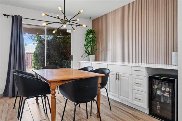 120 Hillhouse LN, Manchaca, TX 78652