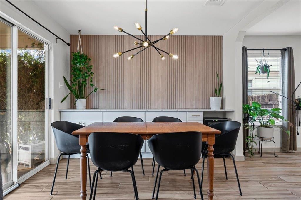 120 Hillhouse LN, Manchaca, TX 78652