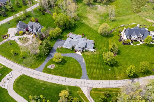 899 Skyevale Ne, Ada Twp, MI 49301