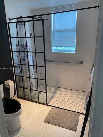 7270 SW 88th St B306, Miami, FL 33156