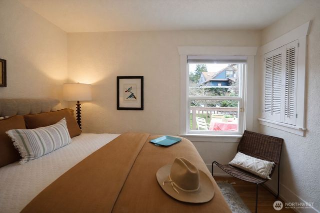 5624 7th Avenue NW, Seattle, WA 98107