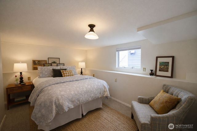 5624 7th Avenue NW, Seattle, WA 98107