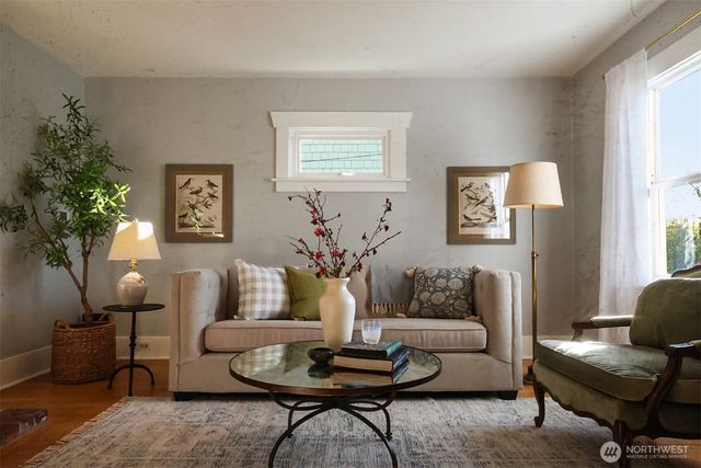 5624 7th Avenue NW, Seattle, WA 98107