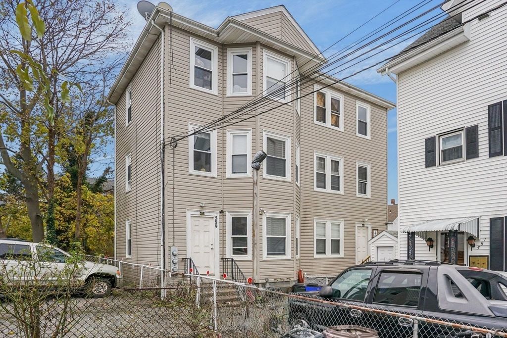 589 Osborn, Fall River, MA 02724