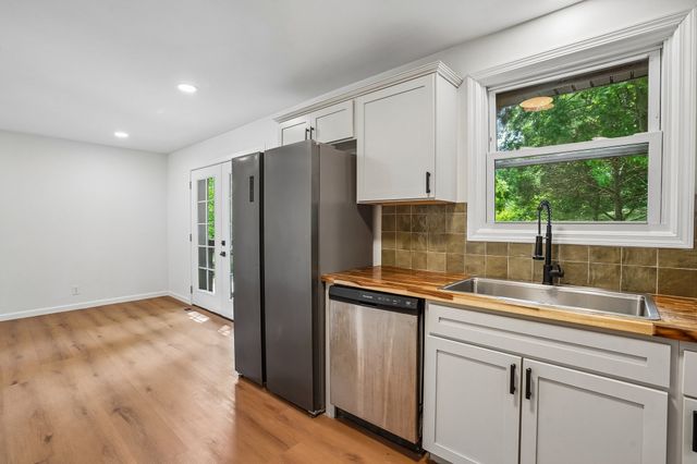 504 Kenney Dr, Clarksville, TN 37042