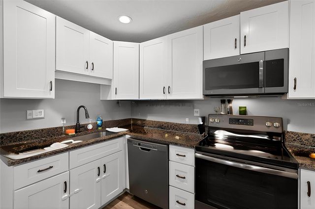 5511 3RD STREET W, Bradenton, FL 34207
