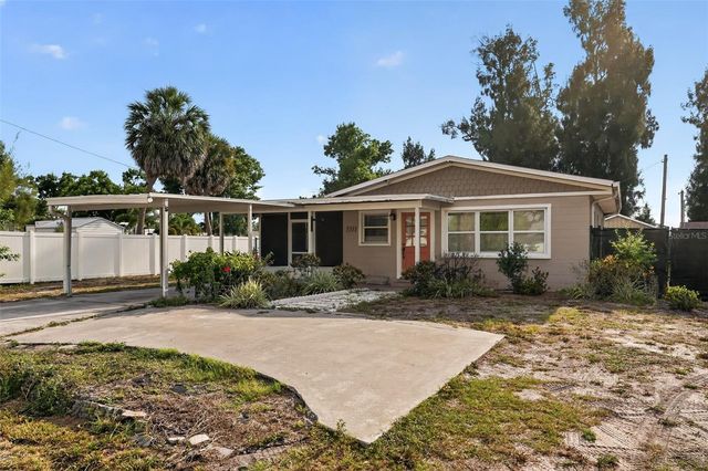 5511 3RD STREET W, Bradenton, FL 34207
