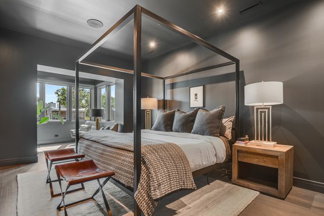 5643 N Glenwood Avenue, Chicago, IL 60660