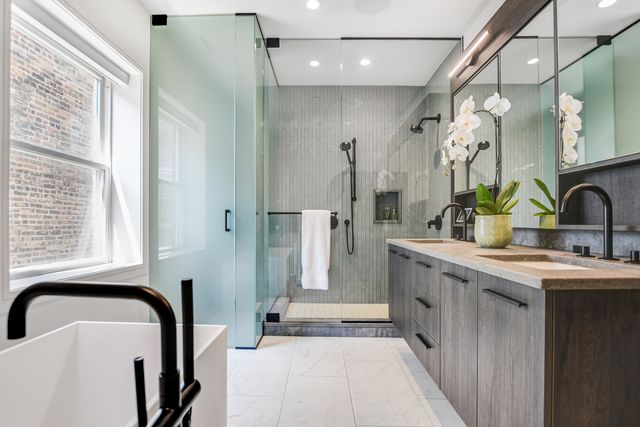 5643 N Glenwood Avenue, Chicago, IL 60660