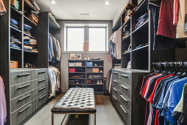 5643 N Glenwood Avenue, Chicago, IL 60660