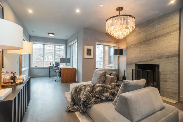 5643 N Glenwood Avenue, Chicago, IL 60660