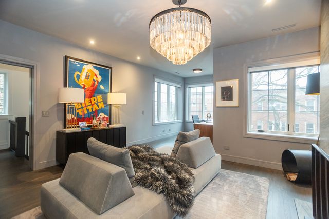 5643 N Glenwood Avenue, Chicago, IL 60660