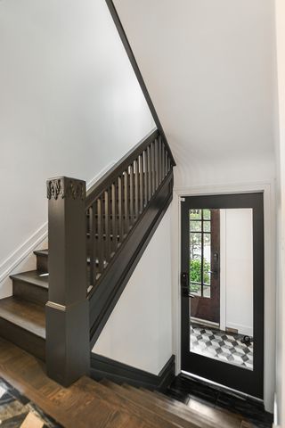 5643 N Glenwood Avenue, Chicago, IL 60660