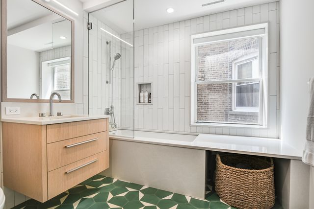 5643 N Glenwood Avenue, Chicago, IL 60660