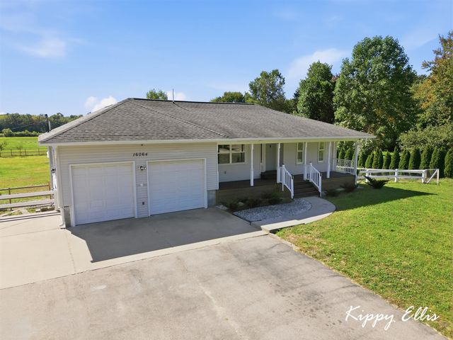 16064 Lincoln Street, Grand Haven, MI 49417