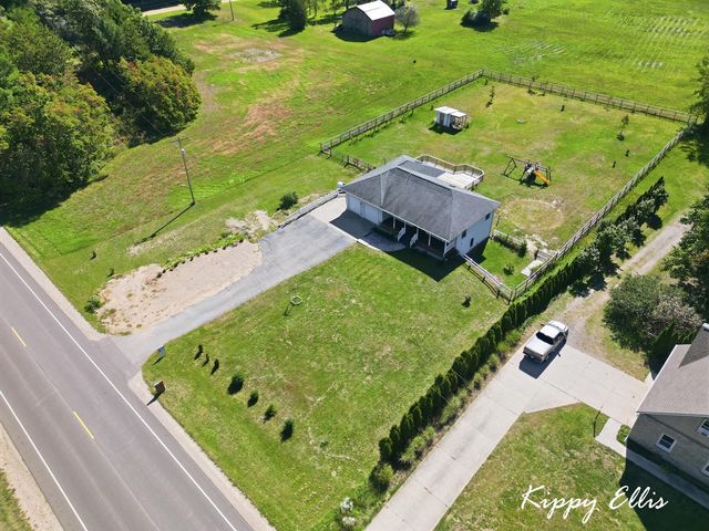 16064 Lincoln Street, Grand Haven, MI 49417