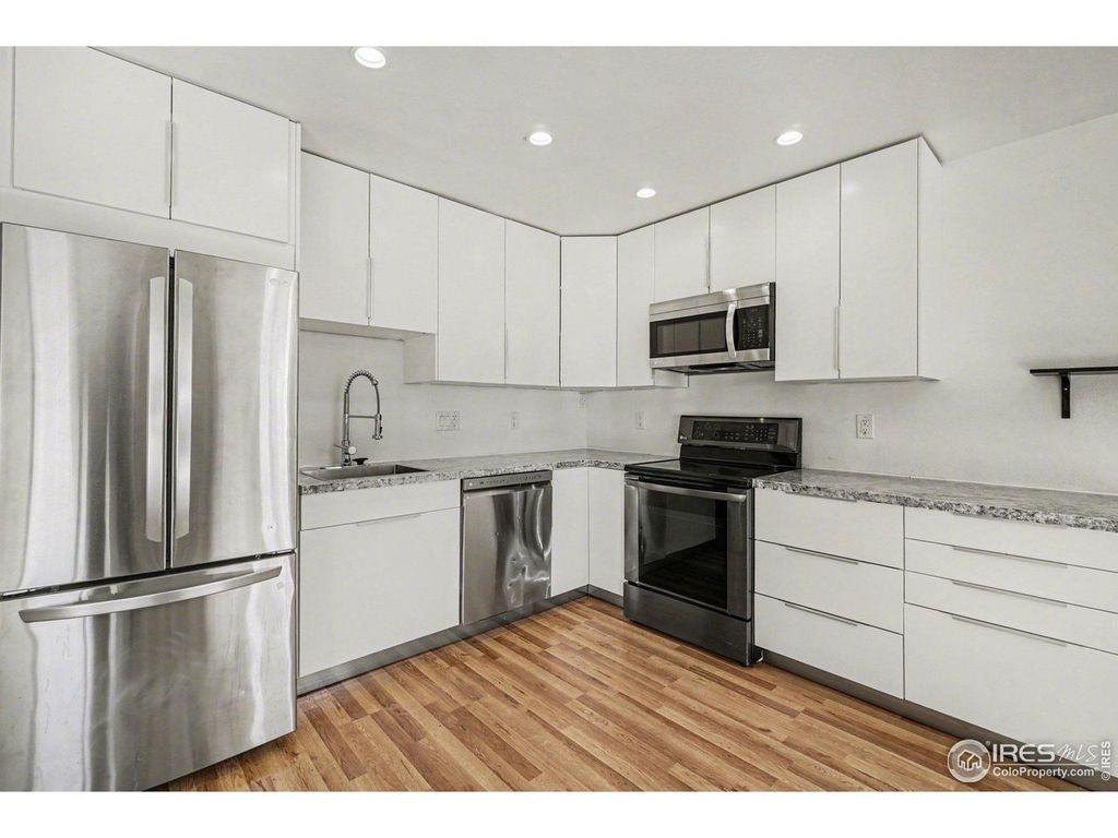 225 E 8th Ave F2, Longmont, CO 80504