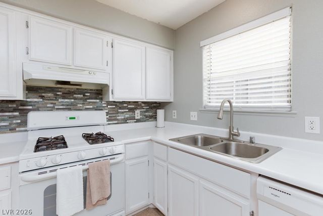 8009 Draco Circle 101, Las Vegas, NV 89128