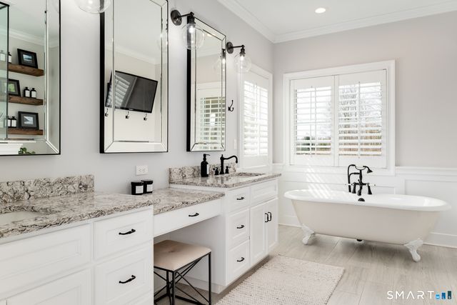 42 Starr Lane, Bethel, CT 06801