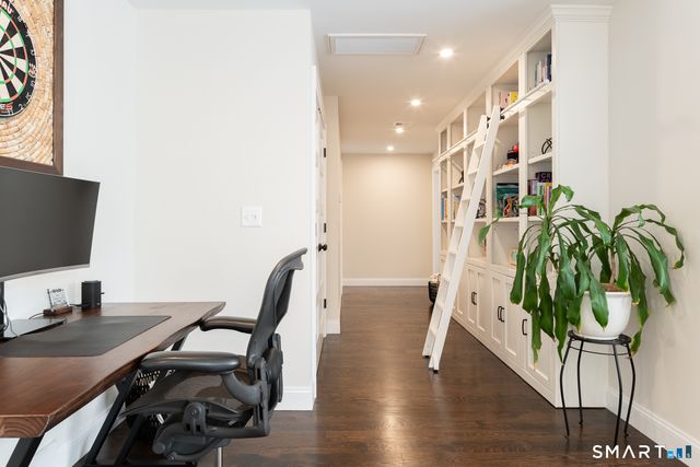 42 Starr Lane, Bethel, CT 06801