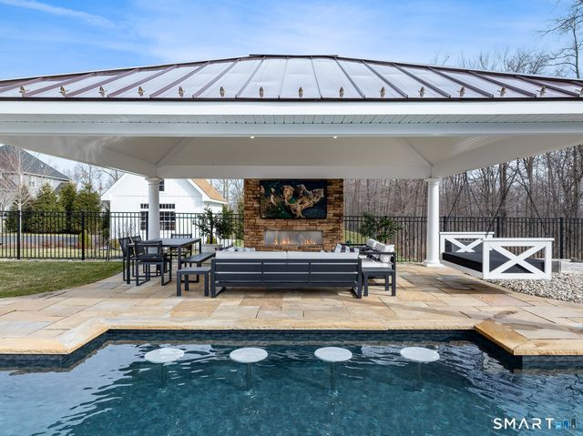 42 Starr Lane, Bethel, CT 06801