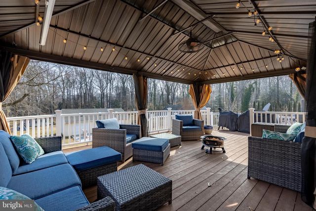 939 SHORE ACRES RD, Arnold, MD 21012