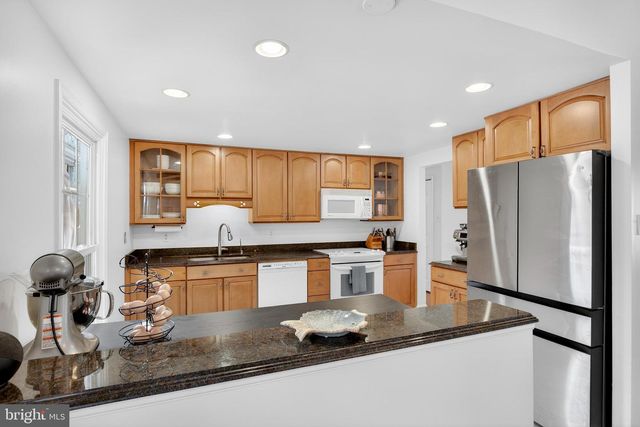 939 SHORE ACRES RD, Arnold, MD 21012