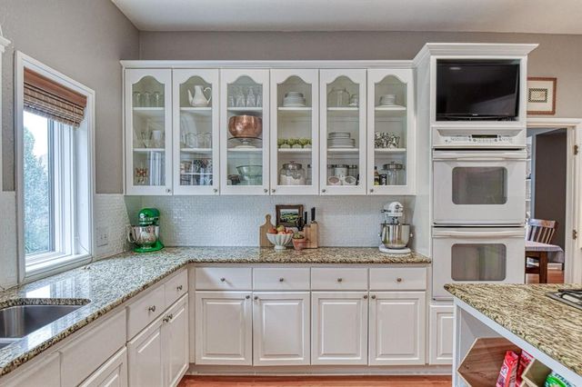 3800 Evesham Court, Norman, OK 73072