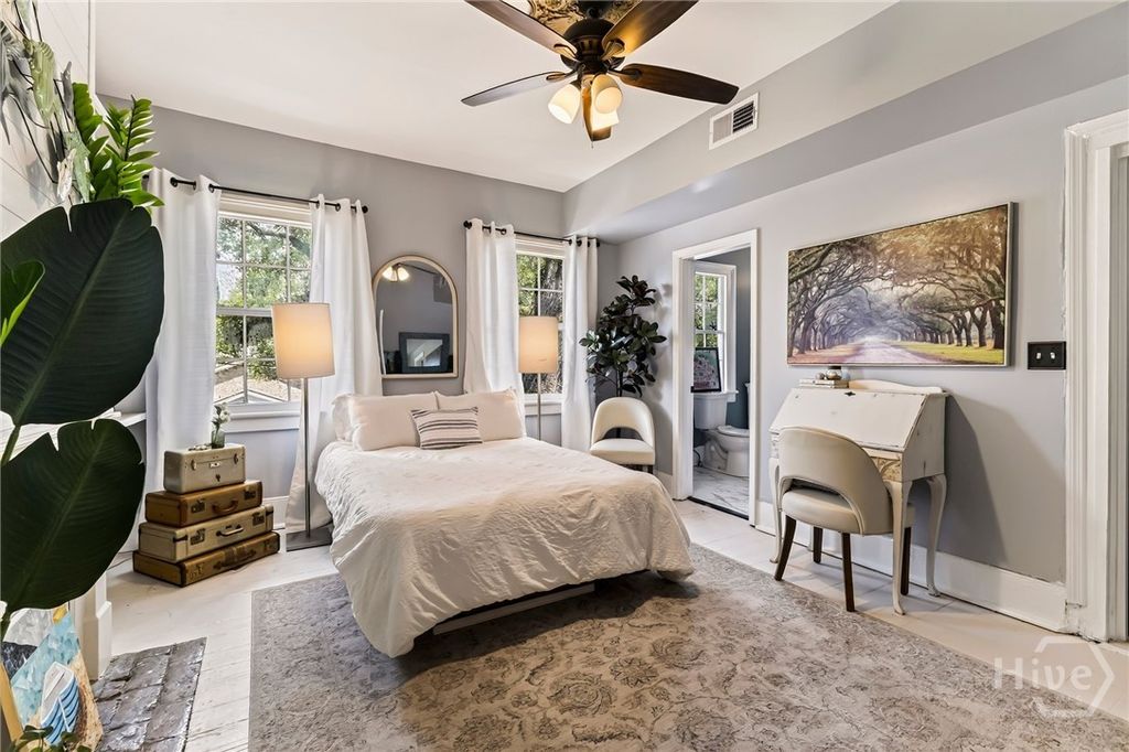 Image 20 of property listing at 509 E Jones Street, Savannah, GA 31401